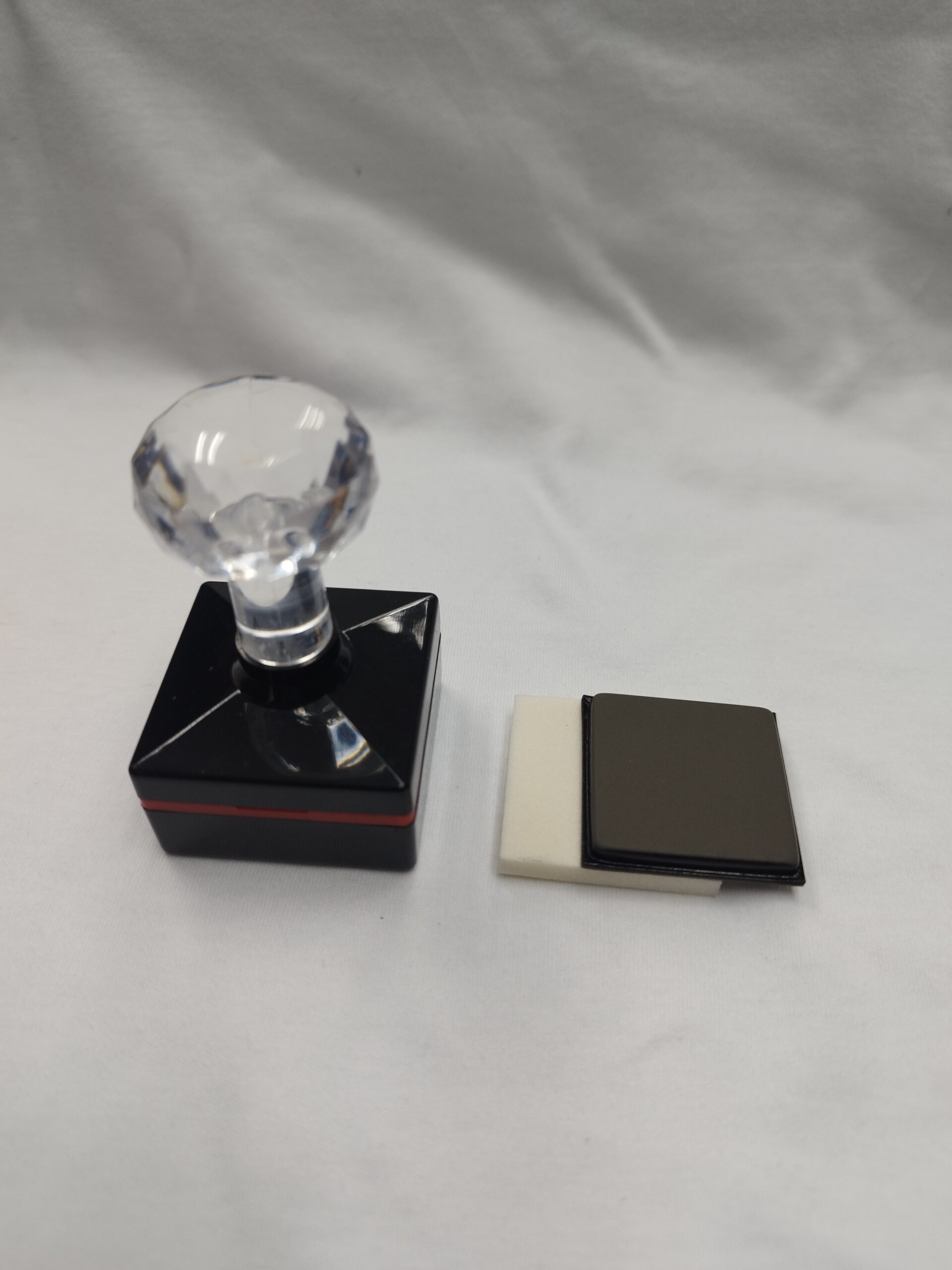 TIMBRE CUADRADO PARA GRABADO FOTOSENSIBLE 25X25MM