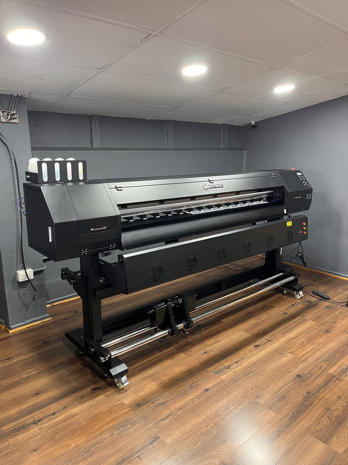PLOTTER DE IMPRESION MASTERJET 1801 i3200 UV 180CMS CABEZAL EPSON i3200